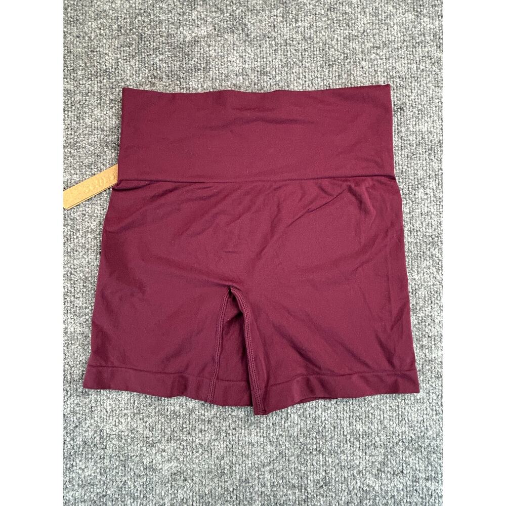 SKIMS Soft Smoothing Seamless Short Deep Berry Women's M Shapewear Shorts NWT - Picture 2 of 7
